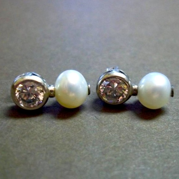 Silpada Vintage Stunning Pearl & CZ Fine Luxury Earrings - Picture 4 of 6